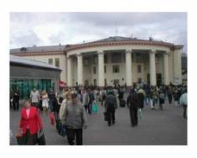 В Киеве уберут торговцев возле метро