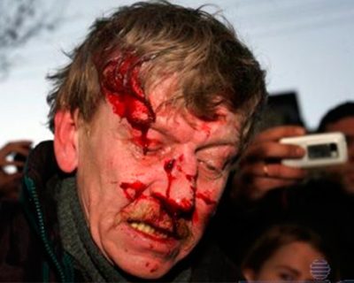 Националисты грозят облить краской все памятники столицы