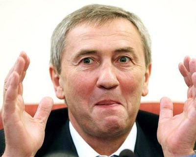 Азаров решил покончить с Черновецким