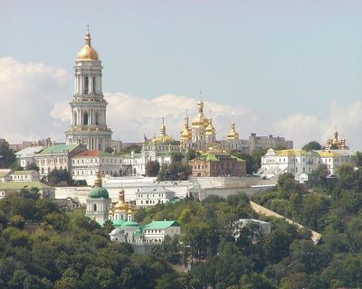 Во всех храмах Киево-Печерской лавры будут молится о ниспослании дождя