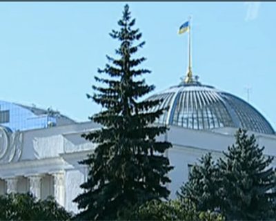 Запад нагло давит на Украину