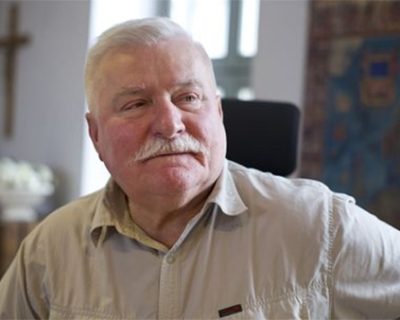Лех Валенса: Украина должна отказаться от промышленности