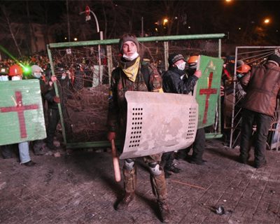 Беспорядки в Киеве организовал пассивный гей по благословению США?