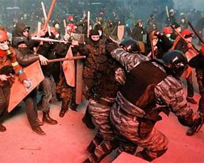 Посольство США купило биты и одежду майдаунам?