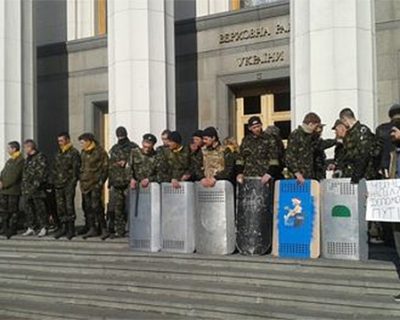 Неонацистские псы грызутся под стенами Рады