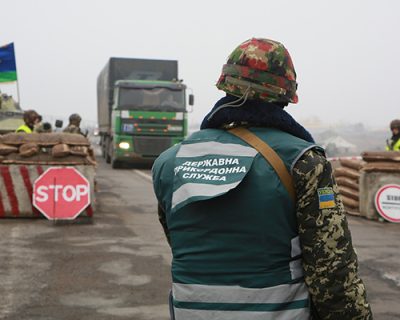 Возле украинской границы расположены 40 автомобилей с вооруженными людьми – Госпогранслужба
