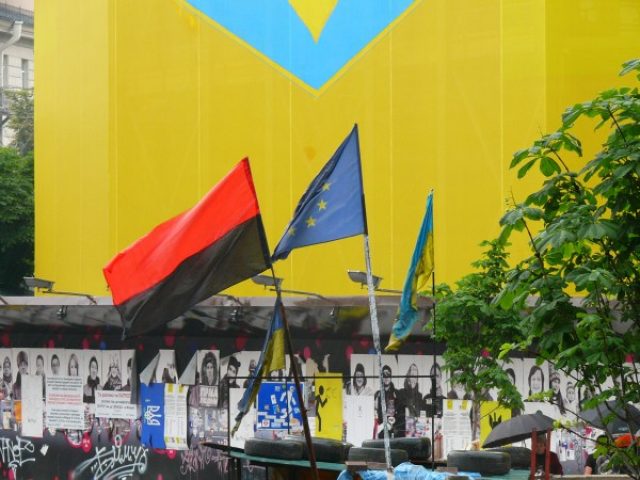 Майдан разогнать нельзя оставить. Фоторепортаж Майдан разогнать нельзя оставить. Фоторепортаж