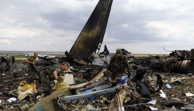 Ополченцы сбили ИЛ-76 – 49 военных погибло (видео)