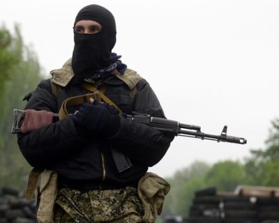 В Краснодоне Луганской области захватили здание СБУ