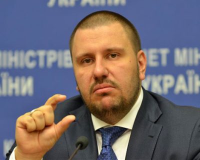 В долгах как в шелках: Украина получив $5,79 млрд кредитов, потеряла $6 млрд инвестиций