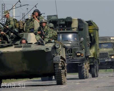 Колонна российских войск движется к украинской границе - СМИ