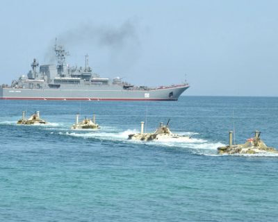 Россия начала военные учения в акватории Черного моря