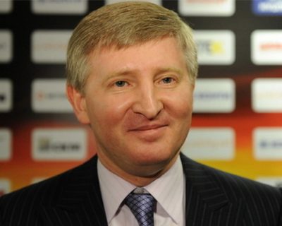 Ахметов снабжает провизией войска карателей со склада в Донецке...