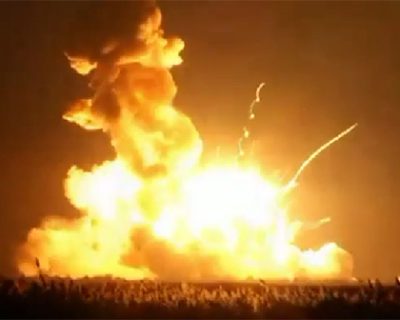 Ракета Antares взорвалась через несколько секунд после старта - видео