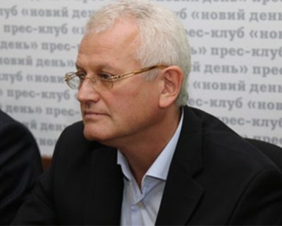 «Проффесор»: В потере территорий виноваты неправильные учебники истории