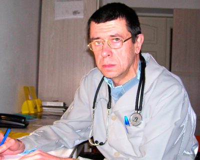 Гестаповцы вломились в квартиру оппозиционного блогера