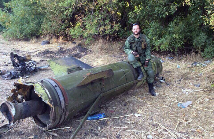 Александр Жучковский на остатках ракеты Точка-У