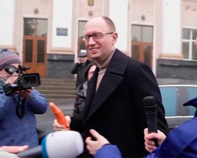Яценюк: денег нет. Отстаньте!