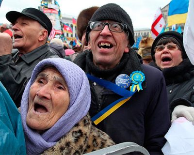 В коровье дерьмо и на панщину