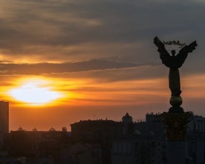 Пол Крейг Робертс: «Население Украины движется в сторону кладбища»