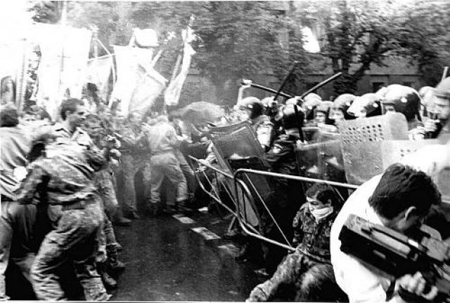 20 лет первому майданному побоищу в Киеве