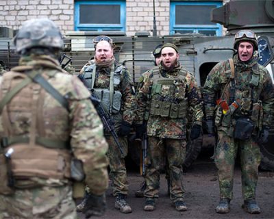 Каратели «Азова» и «черная сотня Авакова» в поисках «дозы» патриотизма ограбили аптеку