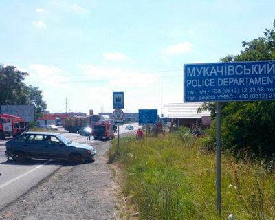 Силовики путчистов эвакуируют жителей села, в котором укрылась банда необандеровцев