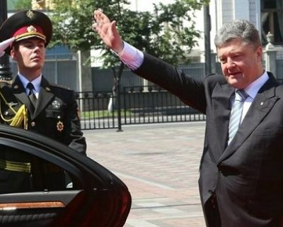 Боевики шоколадного фюрера избили демонстрацию, требовавшую выполнения соглашений Минск-2