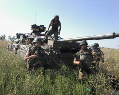 Украинские каратели подарили ДНР танк - итог боёв 10 августа