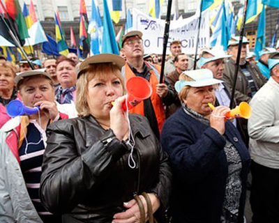 Остатки Украины путчисты подготовили к социальному взрыву