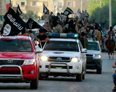 Госдеп США снабжал террористов ИГИЛ автомобилями Toyota
