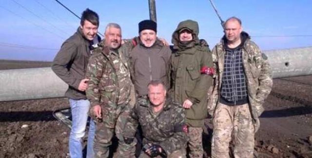 Взрывы электроопор на границе с Крымом курируют ЦРУшники при посольстве США