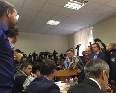 Депутаты нелегитимной Верховной Рады душили прокурора