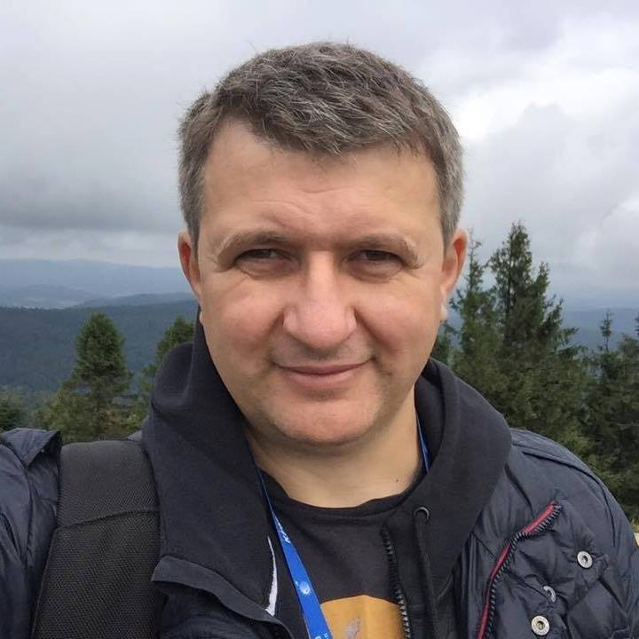 Политический олух Юрий Романенко