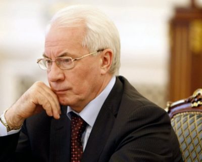 Николай Азаров: Финансовая система путчистов держится на попрошайничестве