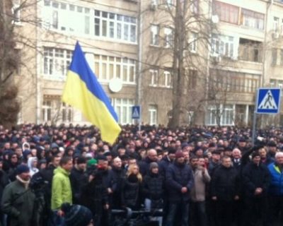 В Киеве прошёл митинг выгнанных сотрудников МВД под возгласы «Слава Беркуту!»