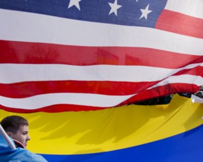 Хозяева подгоняют своих холопов