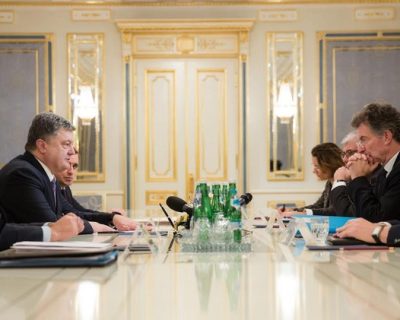 Спецпосланники Меркель и Олланда в Киеве уговаривали путчистов выполнять минские соглашения