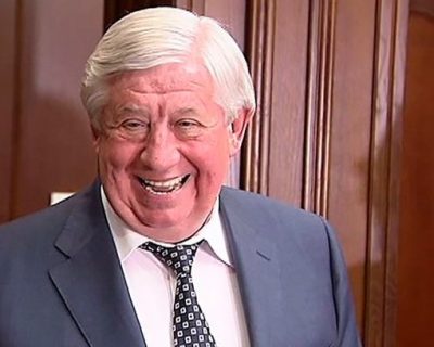Отставка Шокина – клоунада проигравшего Порошенко