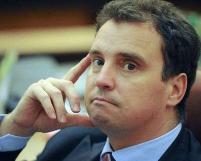 Украинские депутаты увольняют министра-литовца Абромавичуса