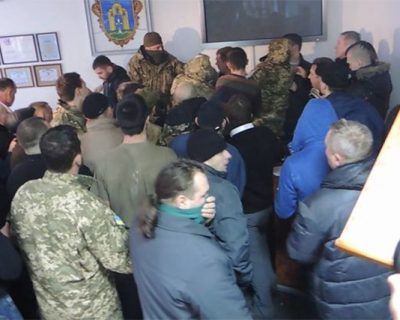 «Распылили газ, били, депутаты выпрыгивали из окон»: подробности побоища, учиненного нацистами «Легиона Свободы»