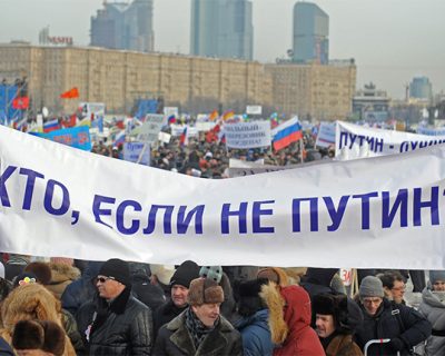 Фонд Карнеги: чем сильнее кризис, тем больше русские поддерживают Путина