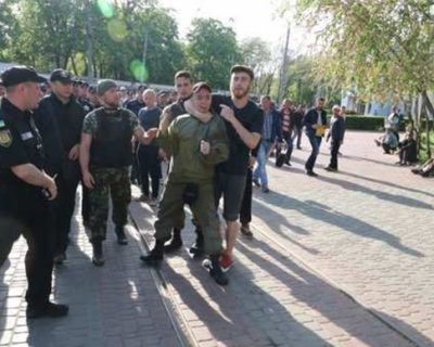 Пришедшие на Куликово поле украинские фашисты получили по морде