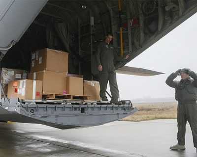 США финансируют гражданскую войну на Украине