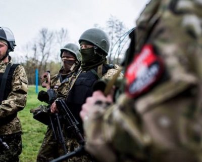 Каратели из ВСУ и «Правого Сектора» устроили войнушку друг с другом