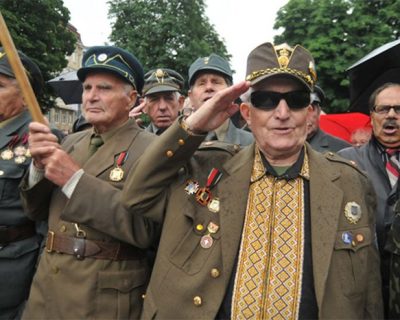 Оба хуже