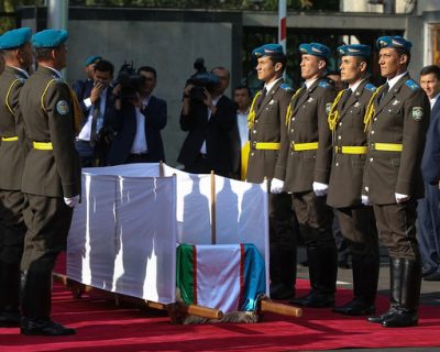 Каримова похоронили в Самарканде