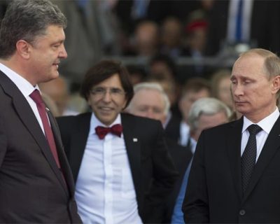 Гигант Порошенко физически боится железного жесткого Путина
