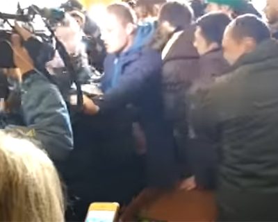 Во Львове рагули подрались из-за своего мусора