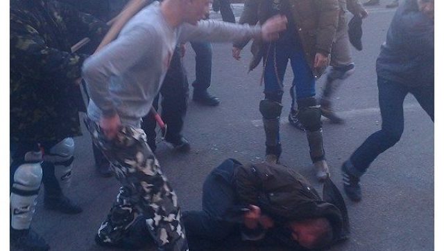Начало конца Украины: «Бейте титушек!»